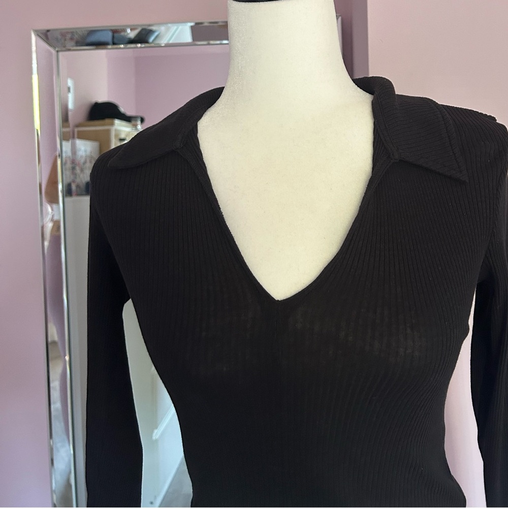 ✖️Black ribbed long sleeve crop top with collared neckline ✖️